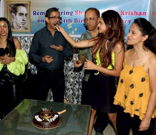 Legendary lyricist Rajinder Krishanji’s family paid a musical tribute on His 104th Birth Anniversary