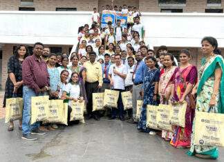RK HIV AIDS Research & Care Centre conduct TB tests and distribute ration kits to 5000 people in Surat