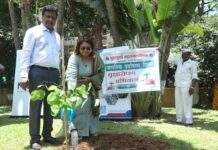 Nitu Joshi of Miam Charitable Trust and Jeetendra Pardeshi of BMC Plant Trees on World Environment Day