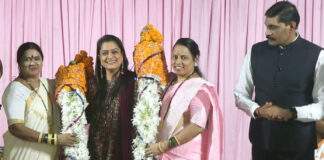 Actress Ekta Jain and Navi Mumbai Municipal Commissioner Kailash Shinde Attend Narali Poornima Celebration