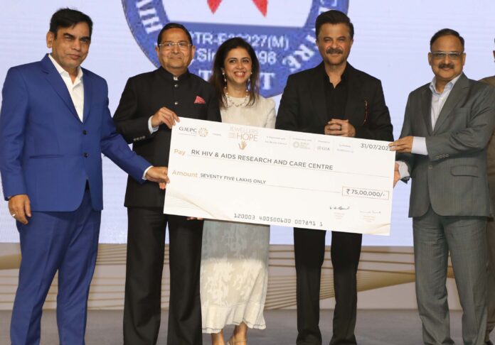 Dr Dharmendra Kumar,Kirit Bhansali,Sweta,Vivek Phansalkar