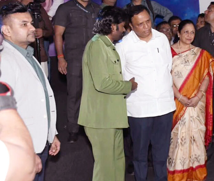 Chirag Shah,Santosh Mijgar,Ashish Shelar & Swati Mase