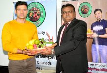 Indian MMA Fighter Sangram Singh Launches ‘Gir Veggies’ Organic Initiative in Mumbai